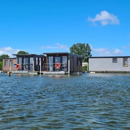 Domki Na Wodzie Jastarnia - Houseboat Exterior foto