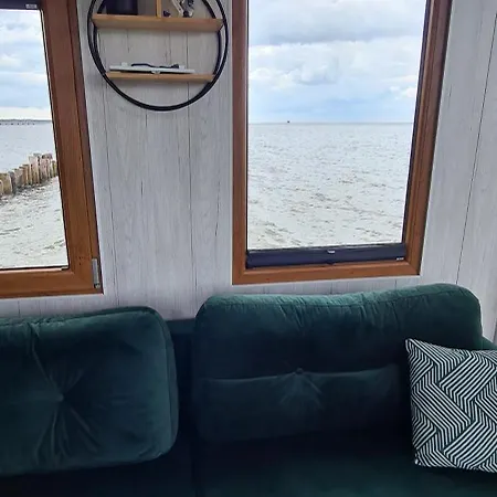 Domki Na Wodzie Jastarnia - Houseboat Zimmer foto