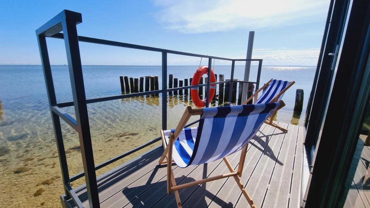 Na Wodzie - Houseboat Apartment