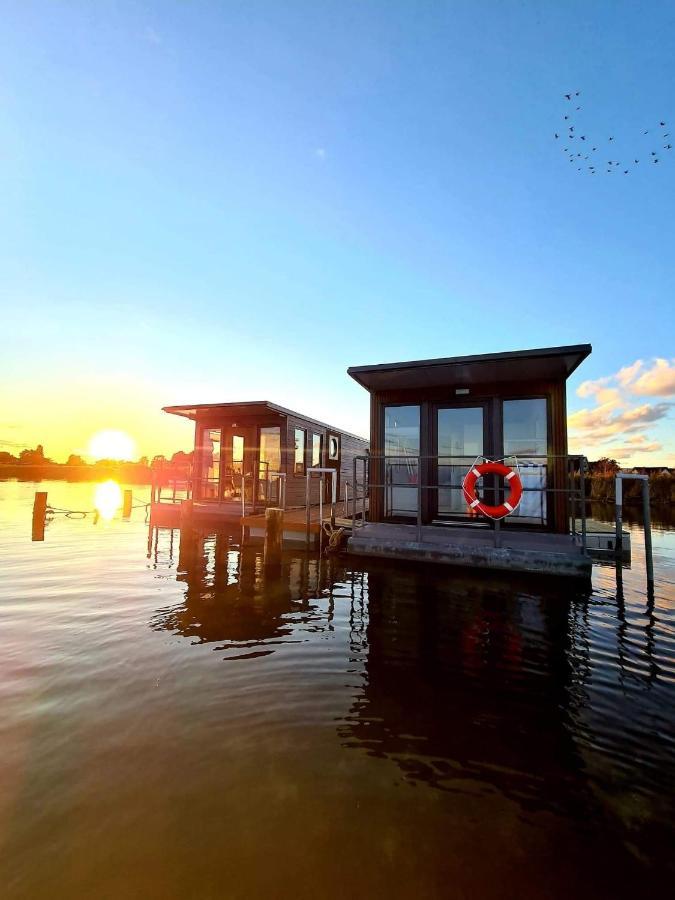 Apartment Na Wodzie - Houseboat *