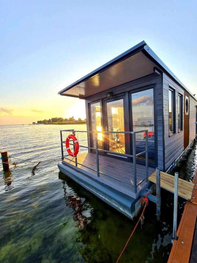 Na Wodzie - Houseboat