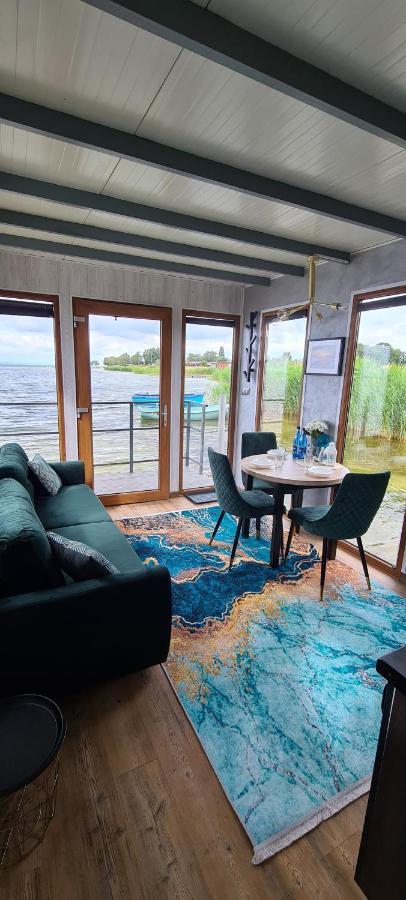 Na Wodzie - Houseboat Apartment